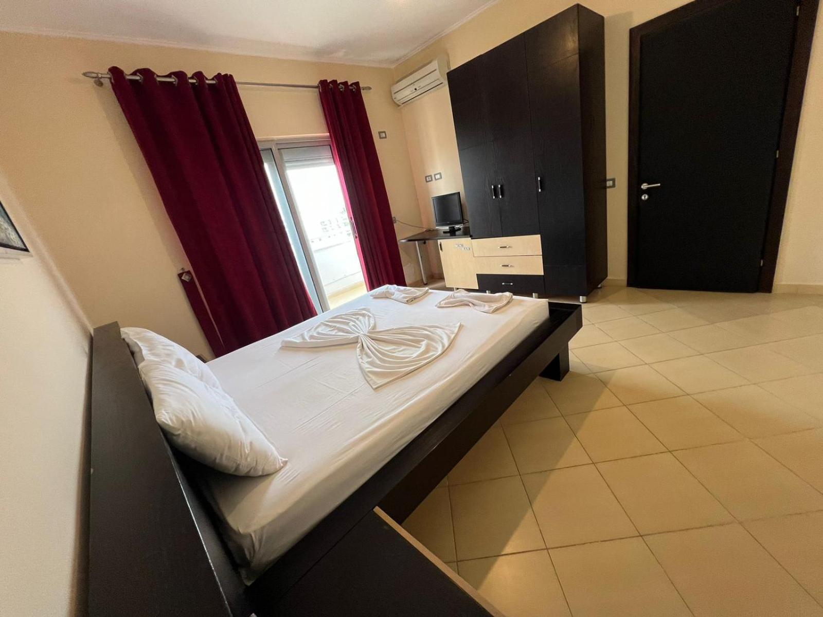 La Luna Hotel Ksamil Ngoại thất bức ảnh