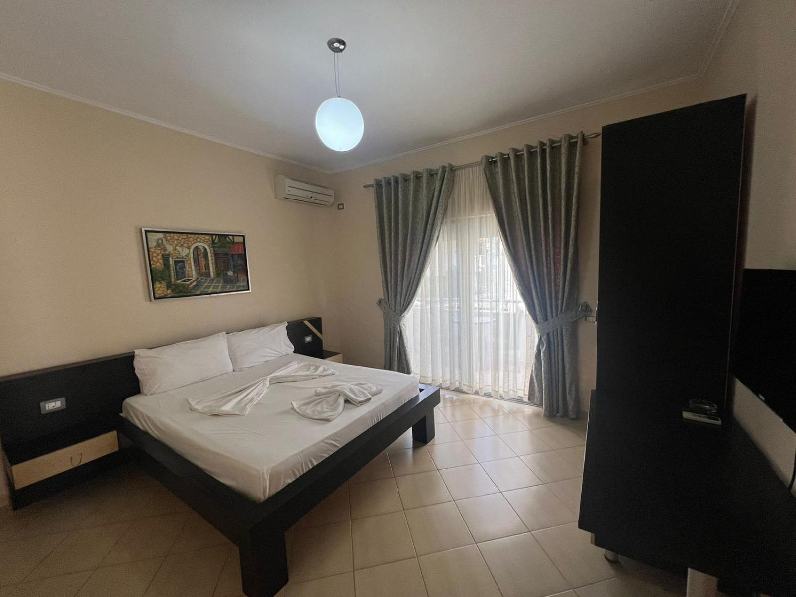La Luna Hotel Ksamil Ngoại thất bức ảnh