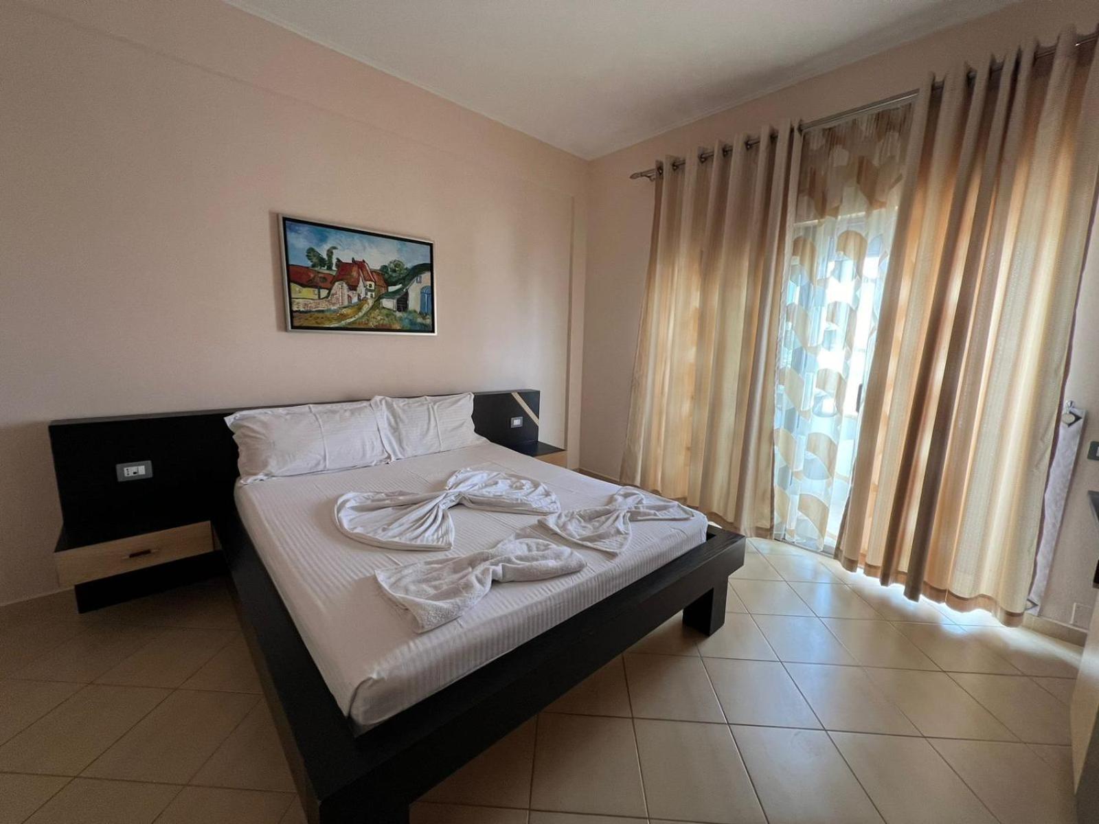 La Luna Hotel Ksamil Ngoại thất bức ảnh